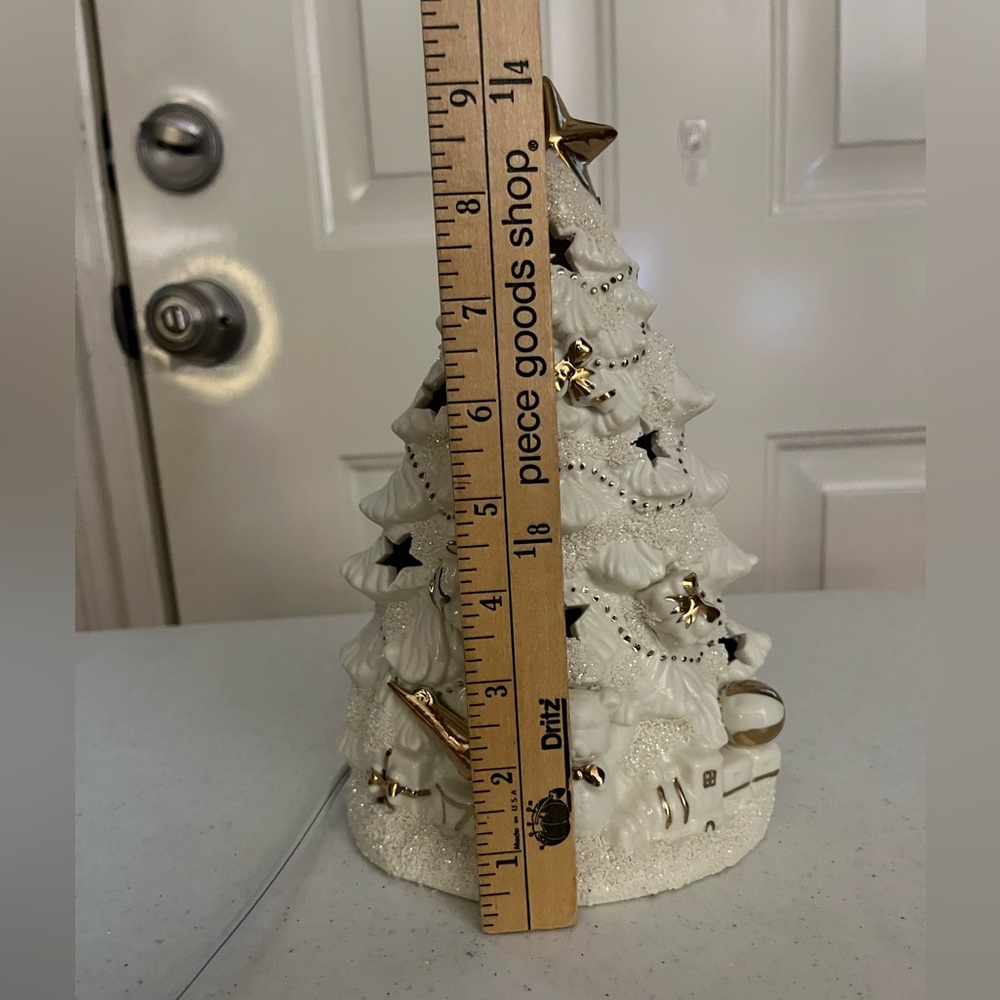 Vintage International Bazaar Ceramic White and Gold Christmas Tree - Picture 12 of 12